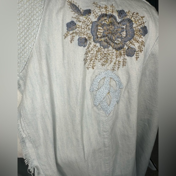 Chico's Gray Cape with Sparkly Shoulder Details size 3 or L - Picture 5 of 12